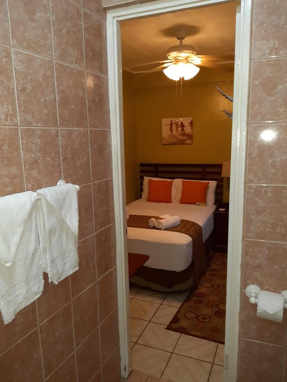 Narakiel'S Inn Розо Екстер'єр фото